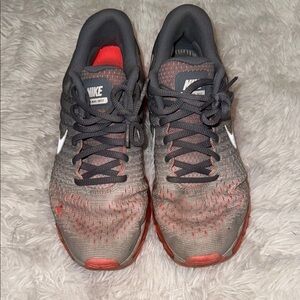 Nike women’s Air Max 2017